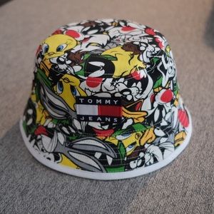 Looney Tunes X Tommy Jeans Bucket Hat 